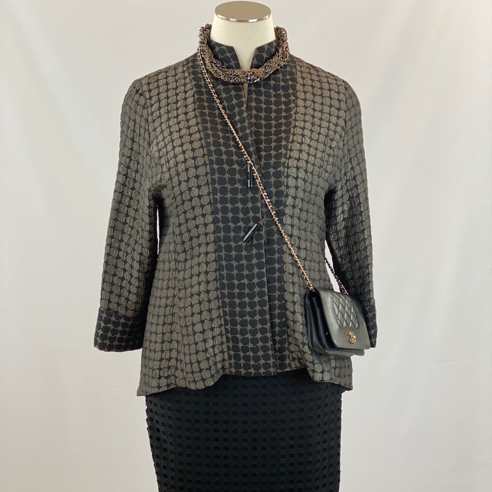 LIGHT WEIGHT HI-LO JACKET